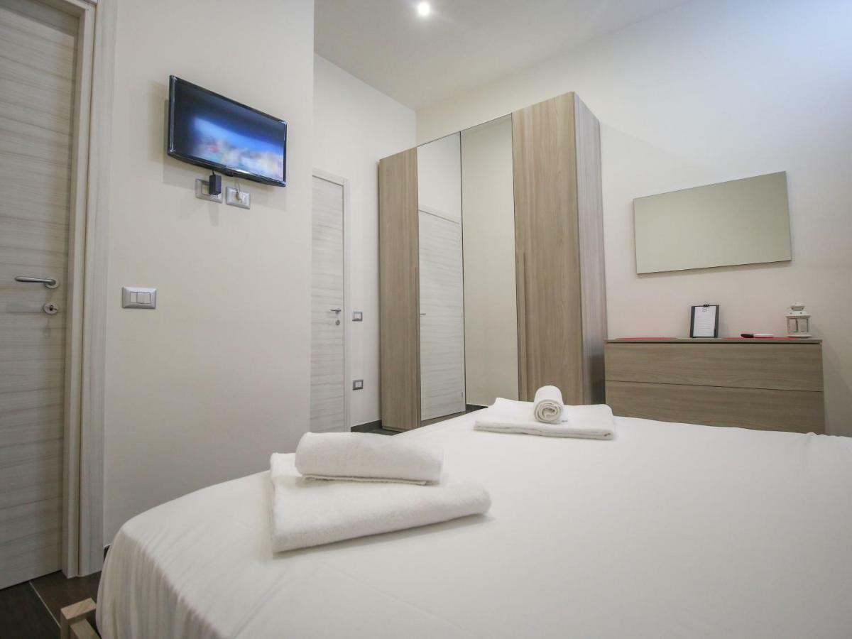 B&B Pisadog Napoli Dış mekan fotoğraf