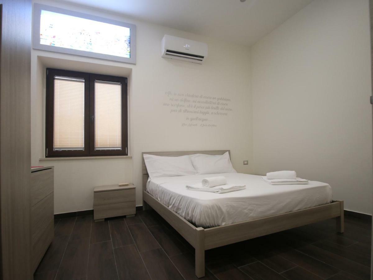 B&B Pisadog Napoli Dış mekan fotoğraf