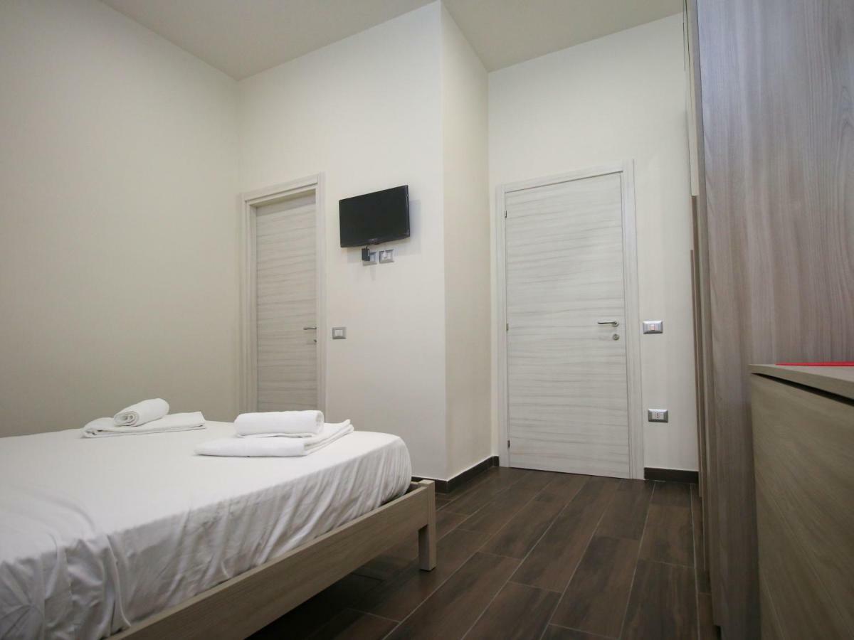 B&B Pisadog Napoli Dış mekan fotoğraf