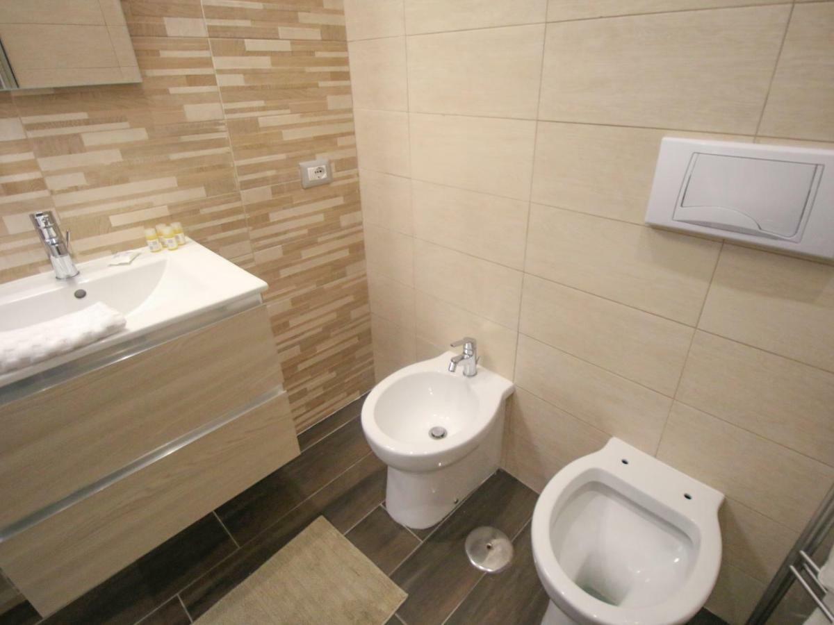 B&B Pisadog Napoli Dış mekan fotoğraf