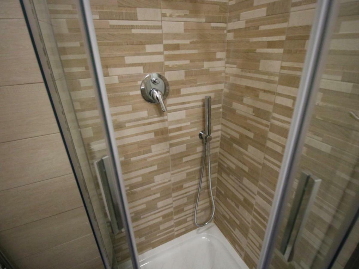 B&B Pisadog Napoli Dış mekan fotoğraf