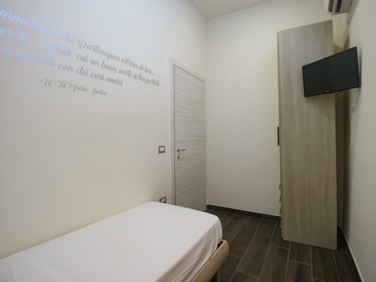 B&B Pisadog Napoli Dış mekan fotoğraf