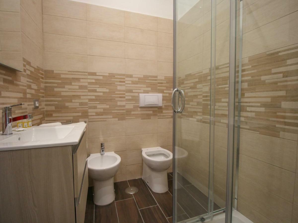 B&B Pisadog Napoli Dış mekan fotoğraf